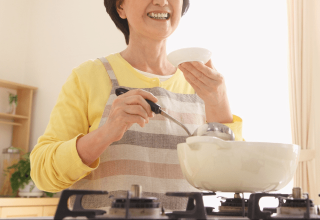 娘に家事の途中で話しかけられイライラ。料理中の祖母に娘が話しかけると⇒祖母の包容力に「やっぱりすごいな」