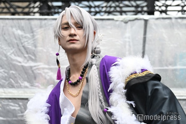 オリジナルキャラクターのコスプレ姿で登場した宮田俊哉（C）モデルプレス