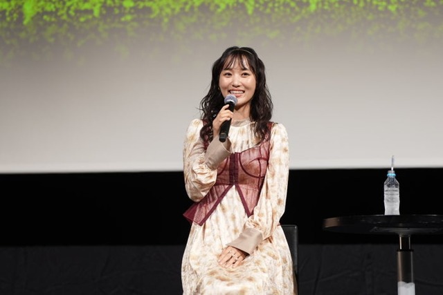 菅井友香（C）TopCoat