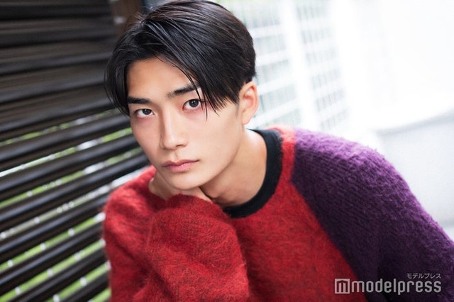 モデルプレスのインタビューに応じた大久保琉唯（C）モデルプレス