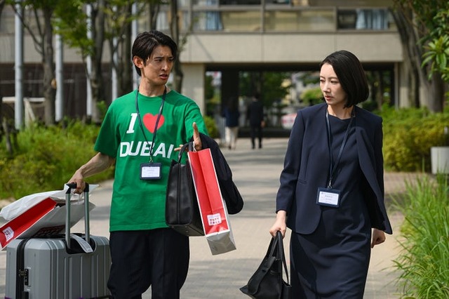 向井康二、波瑠「フェイクマミー」第4話（C）TBS