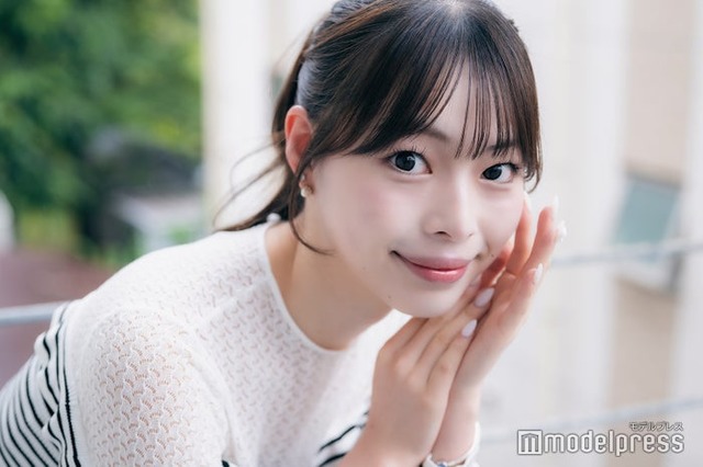 モデルプレスのインタビューに応じた漆原のこさん（C）モデルプレス