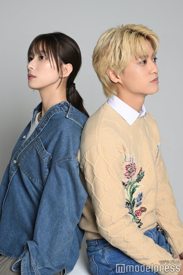インタビューに応じた芳根京子、高橋海人（C）モデルプレス