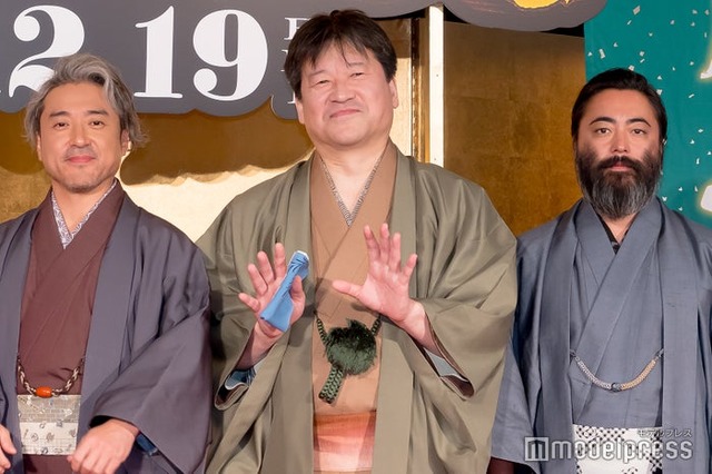 映画「新解釈・幕末伝」新解釈決起会見に出席したムロツヨシ、佐藤二朗、山田孝之（C）モデルプレス