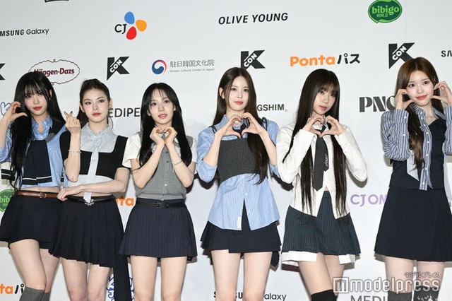 izna／ココ、マイ、ユ・サラン、バン・ジミン、チェ・ジョンウン、チョン・セビ（C）モデルプレス