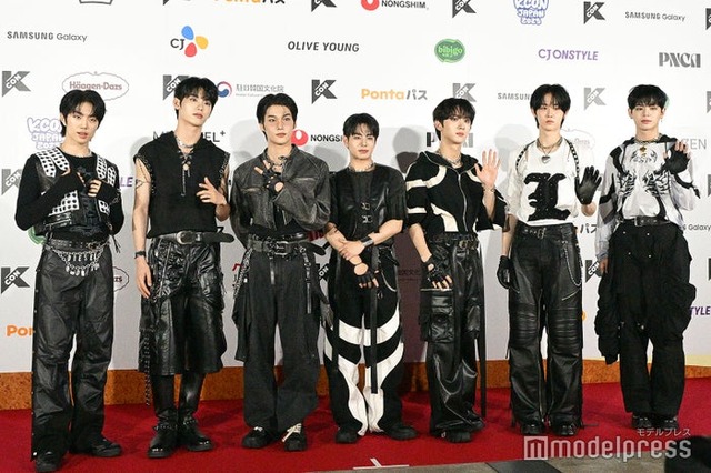 EVNNE／パク・ジフ、イ・ジョンヒョン、パク・ハンビン、ケイタ、ユ・スンオン、チ・ユンソ、ムン・ジョンヒョン（C）モデルプレス