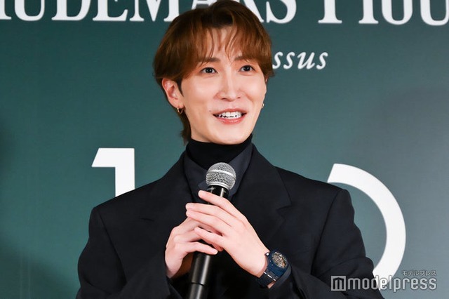 オーデマ ピゲは「彼女」と断言した渡辺翔太（C）モデルプレス