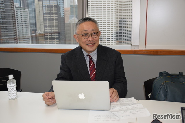 「声の教育社」の営業部に勤務する三谷潤一氏