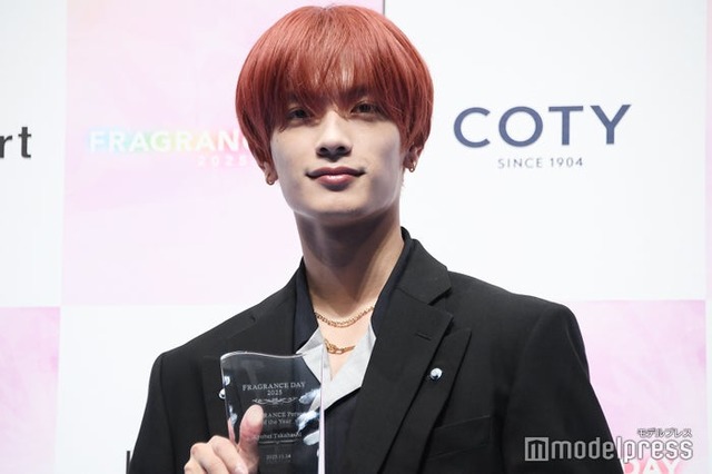 「FRAGRANCE Person of the Year」を受賞した高橋恭平（C）モデルプレス