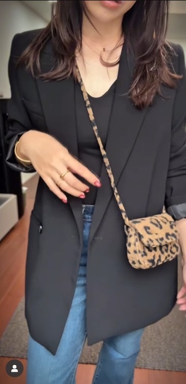 スリムフレアが新鮮！【GU】パンツをまとった大人ハンサムなデニムスタイル【40代の毎日コーデ】