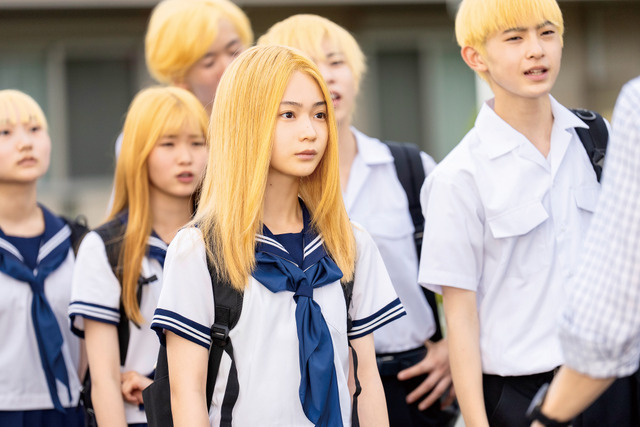 『金髪』©2025 「金髪」製作委員会