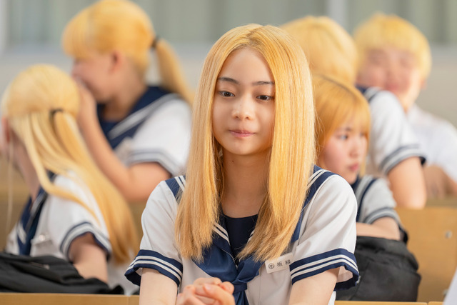 『金髪』©2025 「金髪」製作委員会