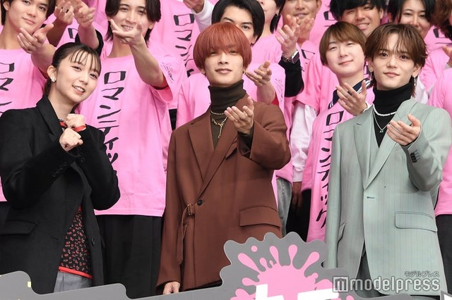 渋谷に降臨した上白石萌歌、高橋恭平、中島颯太（C）モデルプレス