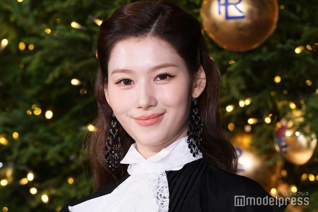 ラルフ ローレン東京ミッドタウン ツリー点灯式に出席したサナ（C）モデルプレス