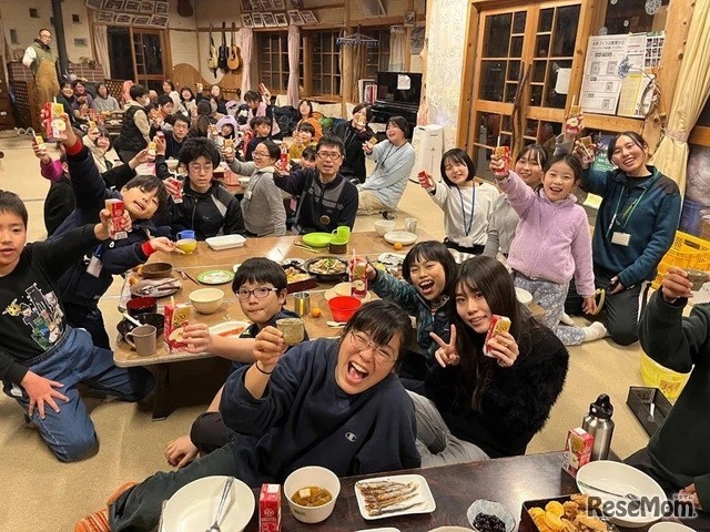 冬の信州こども山賊キャンプのようす