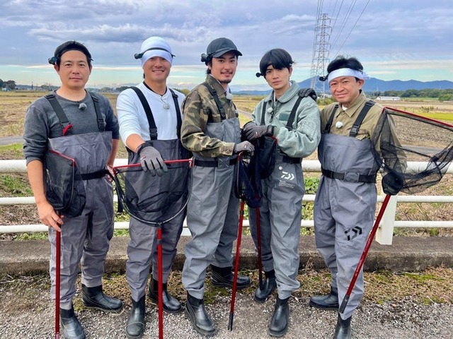 加藤英明、森本慎太郎、間宮祥太朗、高地優吾、城島茂（C）日本テレビ