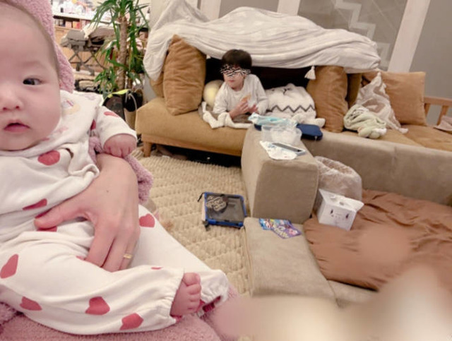 辻希美、連休は子供たちとのんびり！三男＆次女の2SHOT公開「今日は朝から撮影」