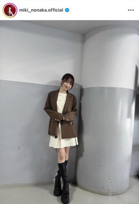 モー娘。野中美希、ほっそり美脚際立つブラウンコーデに反響「世界で一番可愛い」「スタイルいい」