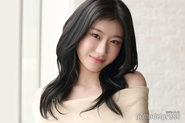 モデルプレスのインタビューに応じたチェリョン（C）モデルプレス