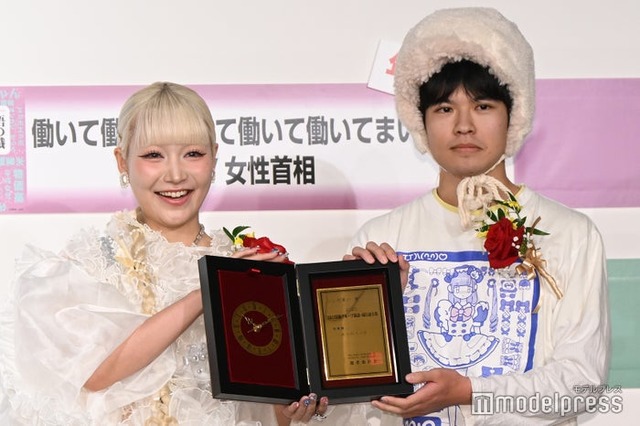 「2025 T＆D保険グループ新語・流行語大賞」の表彰式に出席したうじたまい、うお座氏（C）モデルプレス