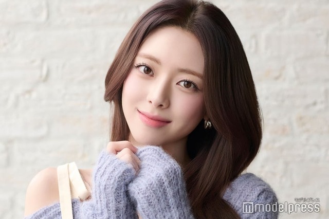 モデルプレスのインタビューに応じたユナ（C）モデルプレス