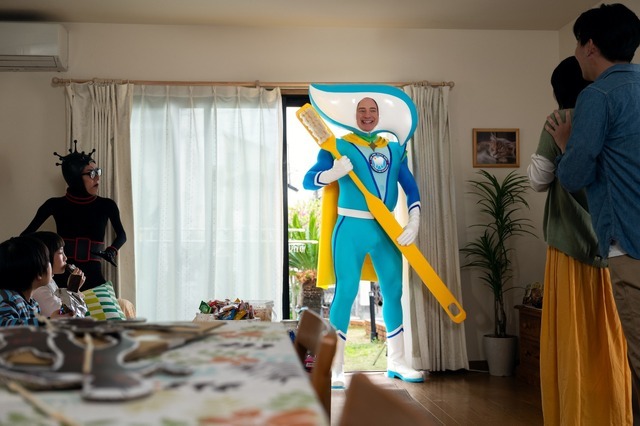 『レンタル・ファミリー』©2025 Searchlight Pictures. All Rights Reserved.