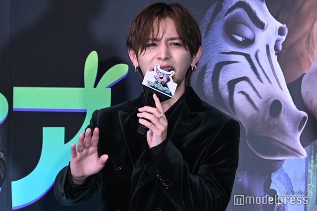 梅沢富美男の「私に似てイケメン」発言に決してニヤニヤしているわけではないと主張する山田涼介（C）モデルプレス