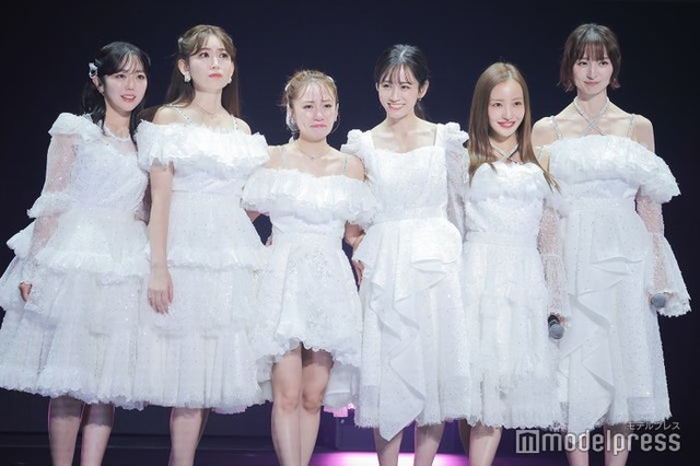 峯岸みなみ、小嶋陽菜、高橋みなみ、前田敦子、板野友美、篠田麻里子（C）モデルプレス