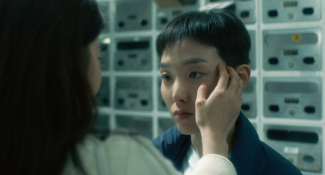 『12月の君へ』©2025 Elles Films Co., Ltd.