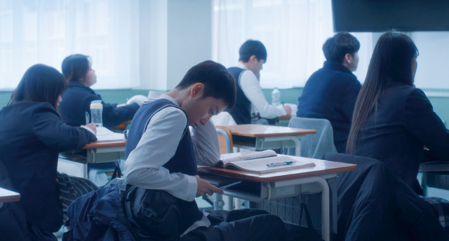 『12月の君へ』©2025 Elles Films Co., Ltd.