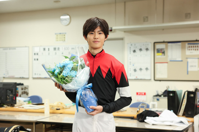 日曜劇場「ザ・ロイヤルファミリー」撮了©TBSスパークル／TBS