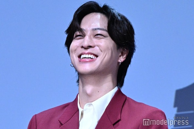 ゲリラチラシ配布にファンが3周並んだ寺西拓人（C）モデルプレス