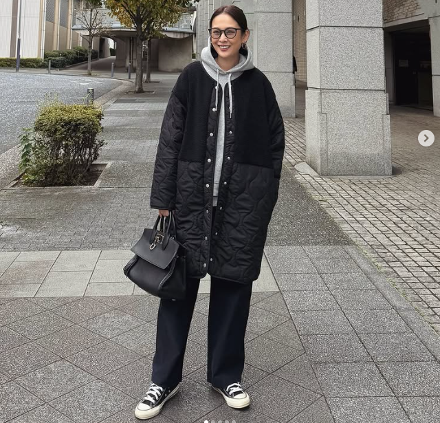 着回し力で選ぶならノーカーラーアウター。ゆったりめに着こなして【40代の毎日コーデ】