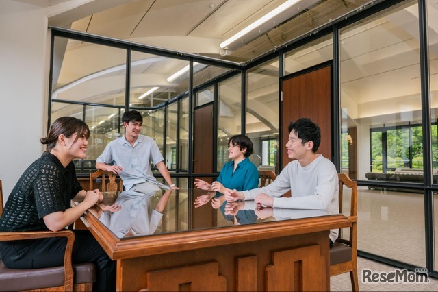 名古屋商科大学