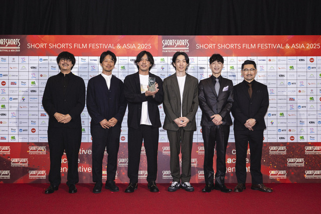 2025年度アワードを受賞したこねこフィルムのメンバー