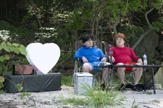 『マユリカの無人島友錠生活 ディレクターズ・カット版』©2026「マユリカの無人島友錠生活」製作委員会