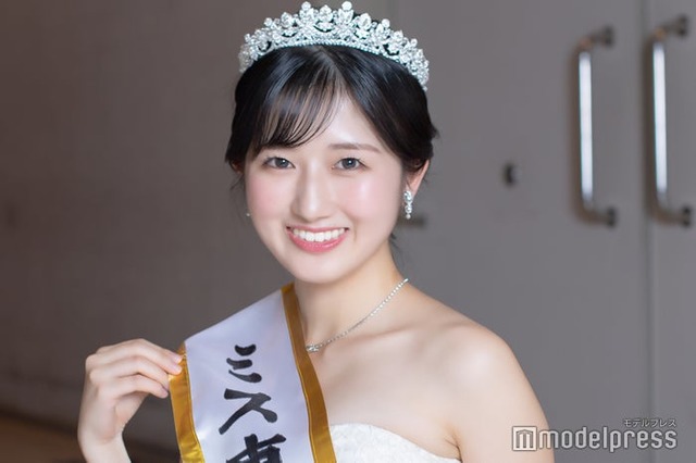 「ミス東大2025」グランプリ・須賀ありささん（C）モデルプレス
