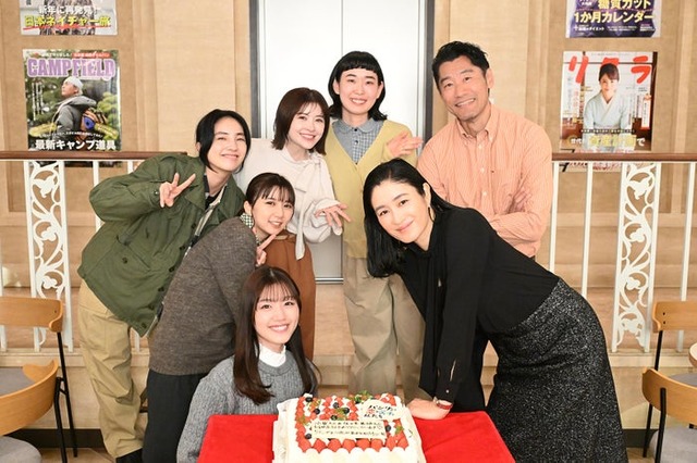 仁村紗和、上白石萌歌、佐々木美玲、宮澤エマ、佐々木史帆、平山祐介、小雪（C）日本テレビ