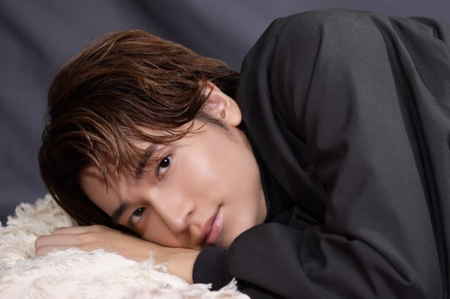 庄司浩平「モデルプレスカウントダウンマガジン vol.12」表紙（東京ニュース通信社刊）写真：野間憲治