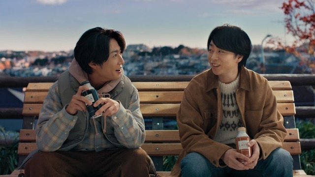 相葉雅紀、櫻井翔「セブン‐イレブン」新テレビCM「温めますか」篇（提供写真）