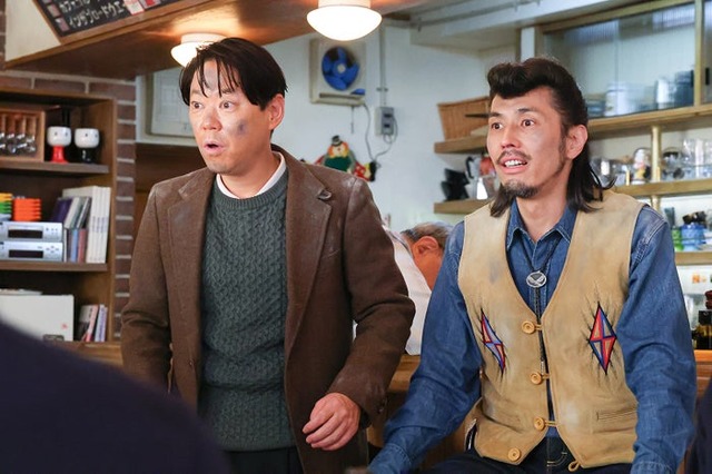 阿部サダヲ、袴田吉彦「新年早々 不適切にもほどがある！ ～真面目な話、しちゃダメですか？～」（C）TBS