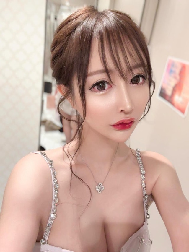 六藤奈々Instagramより