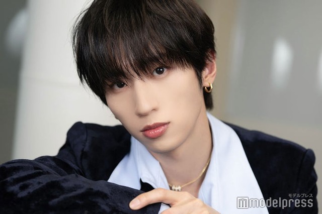 モデルプレスのインタビューに応じた許豊凡（C）モデルプレス