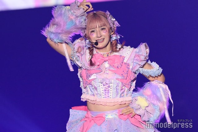 しなこ（C）モデルプレス