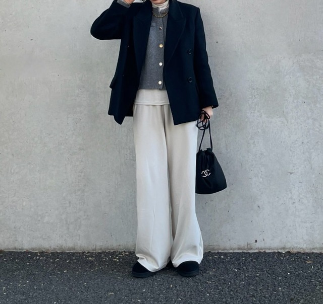 【上下ユニクロ】＋ワンアイテムでつくる洗練スポーティスタイル【40代の毎日コーデ】