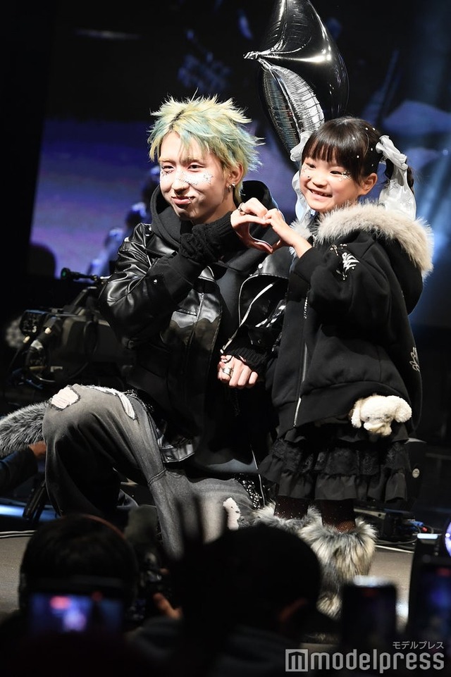 MON7A＆村方乃々佳（C）モデルプレス