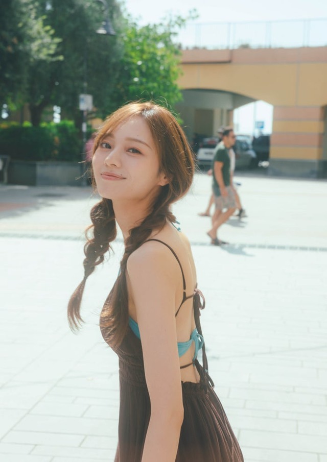 梅澤美波 2nd写真集「透明な覚悟」／撮影：東京祐