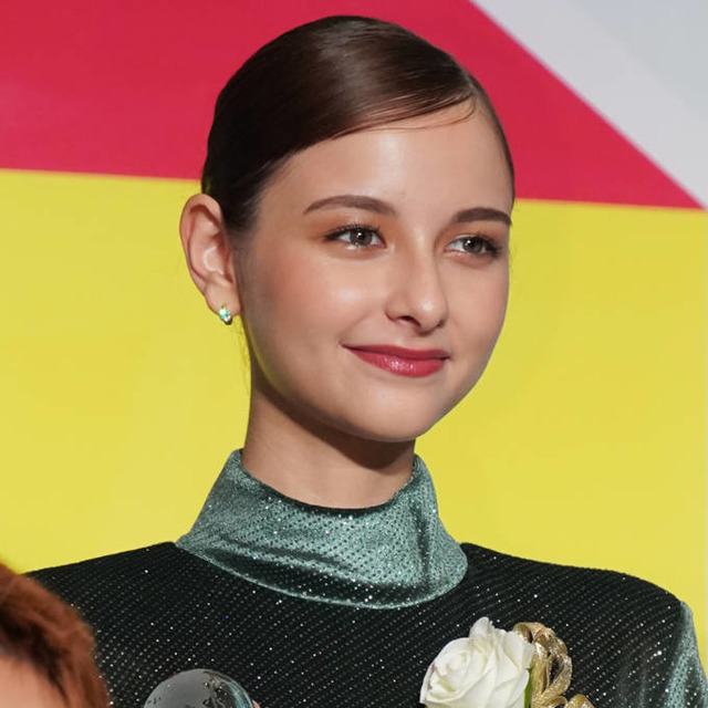 嵐莉菜、BLACKPINKのライブへ！推し活SHOTに反響「さすがに尊い」「天才的なかわいさ」