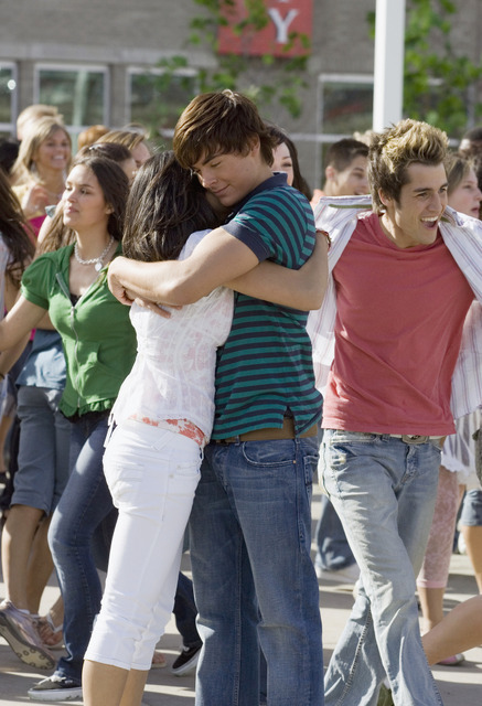 『ハイスクール・ミュージカル２』ディズニープラスで配信中 © 2026 Disney