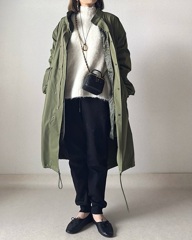 【ユニクロ】ボアスウェットがやっぱり暖かい×ミリタリーコートでこなれ感たっぷりの大人カジュアルに【40代の毎日コーデ】